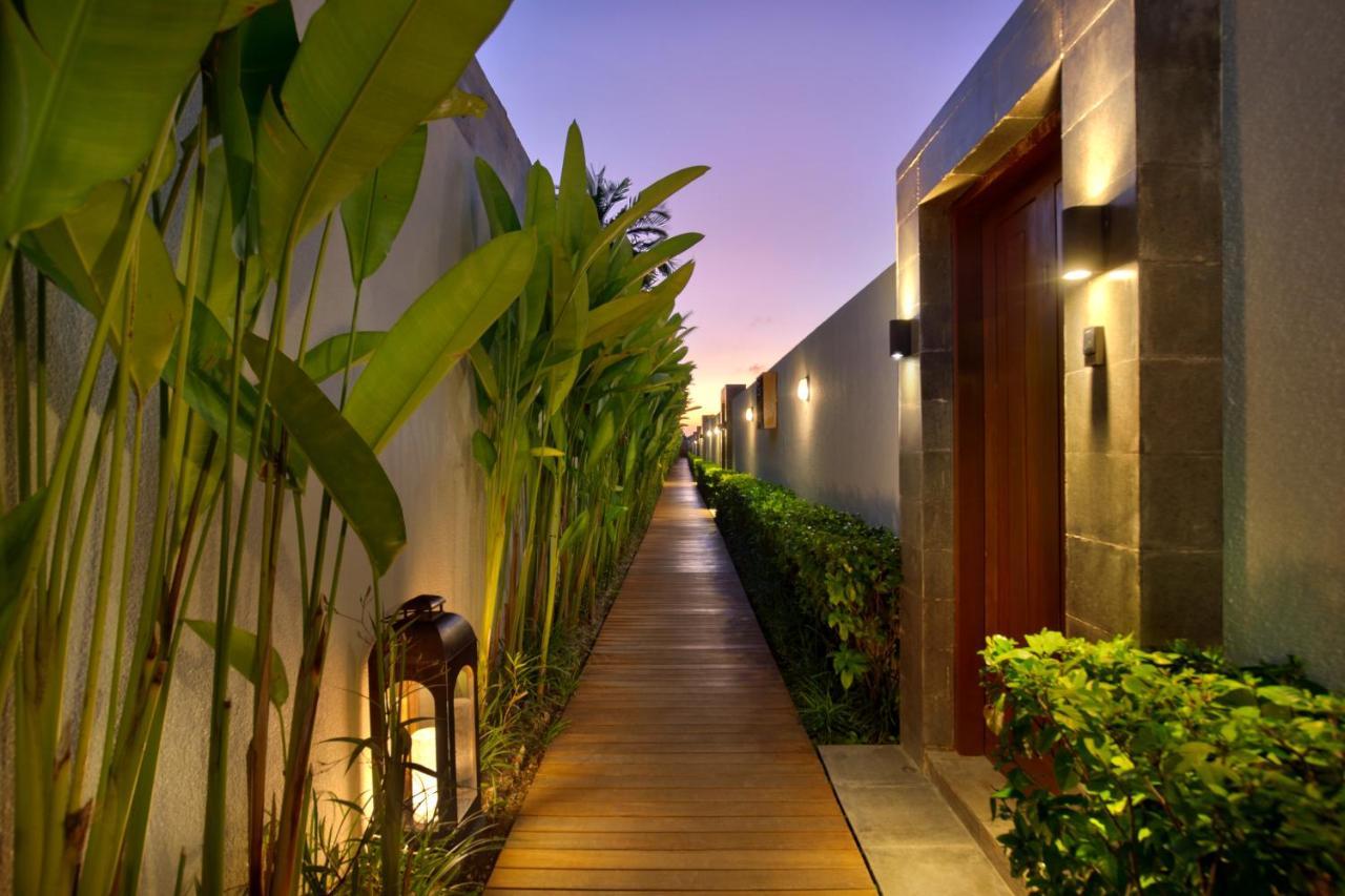 The Claremont Luxury Villas Семіньяк Екстер'єр фото