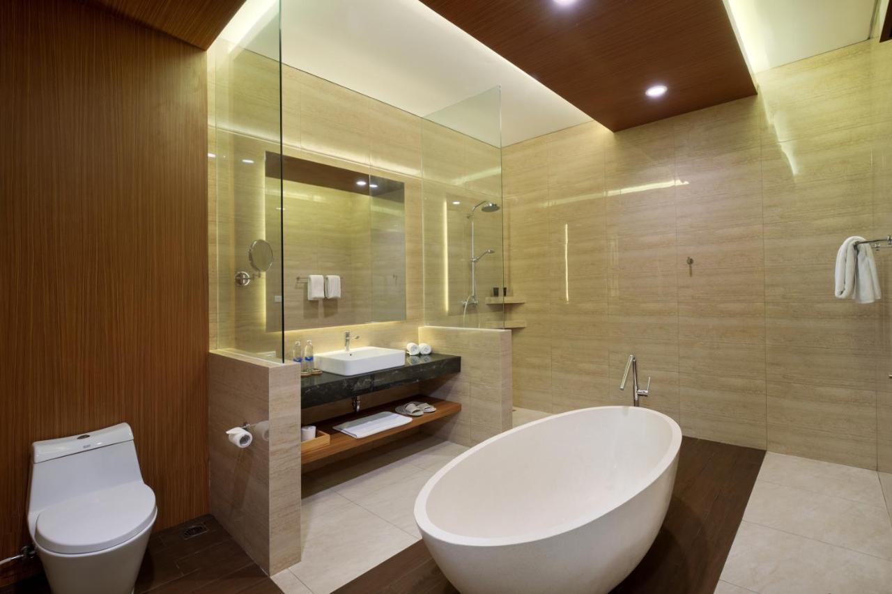 The Claremont Luxury Villas Семіньяк Екстер'єр фото