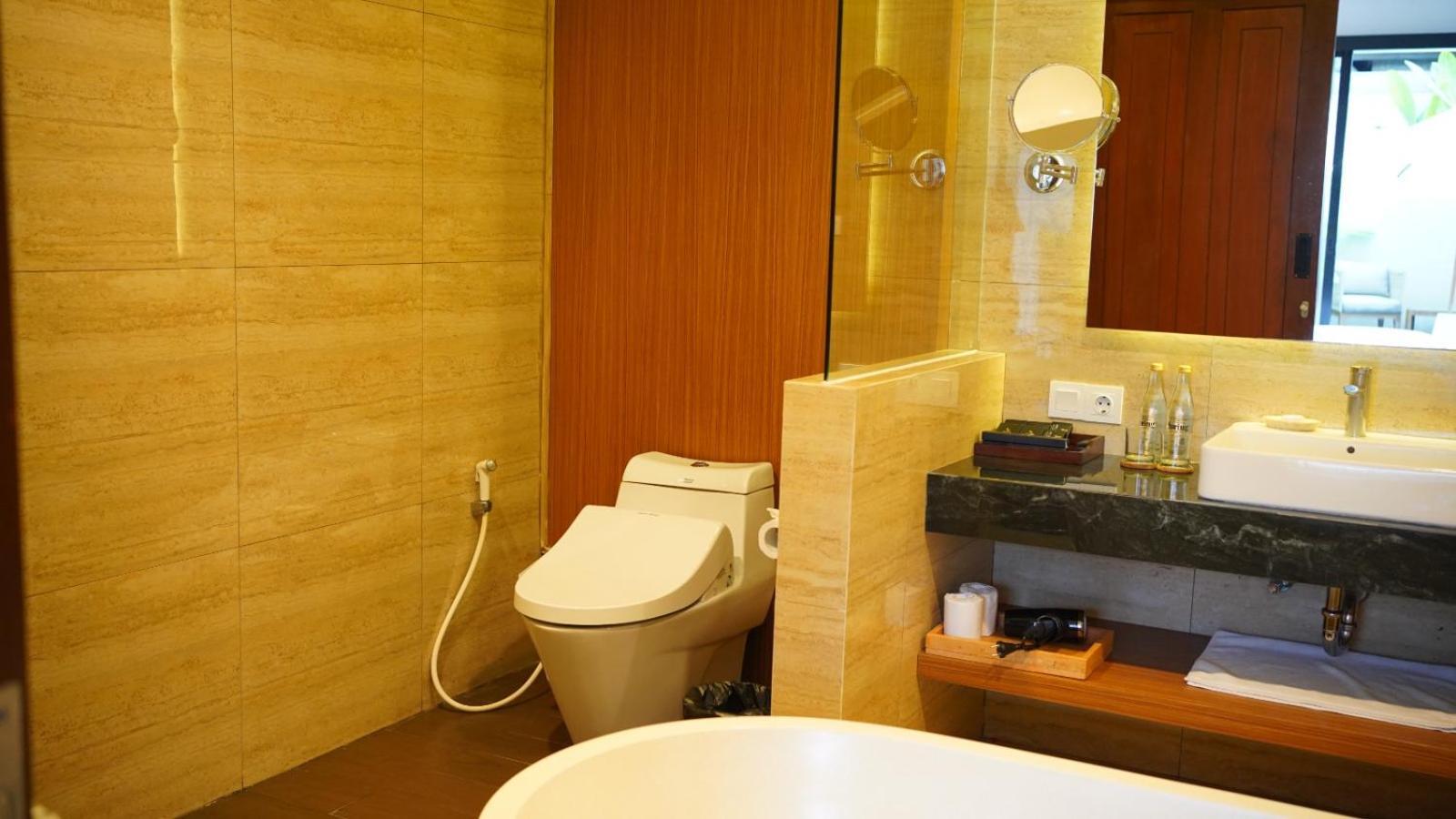 The Claremont Luxury Villas Семіньяк Екстер'єр фото