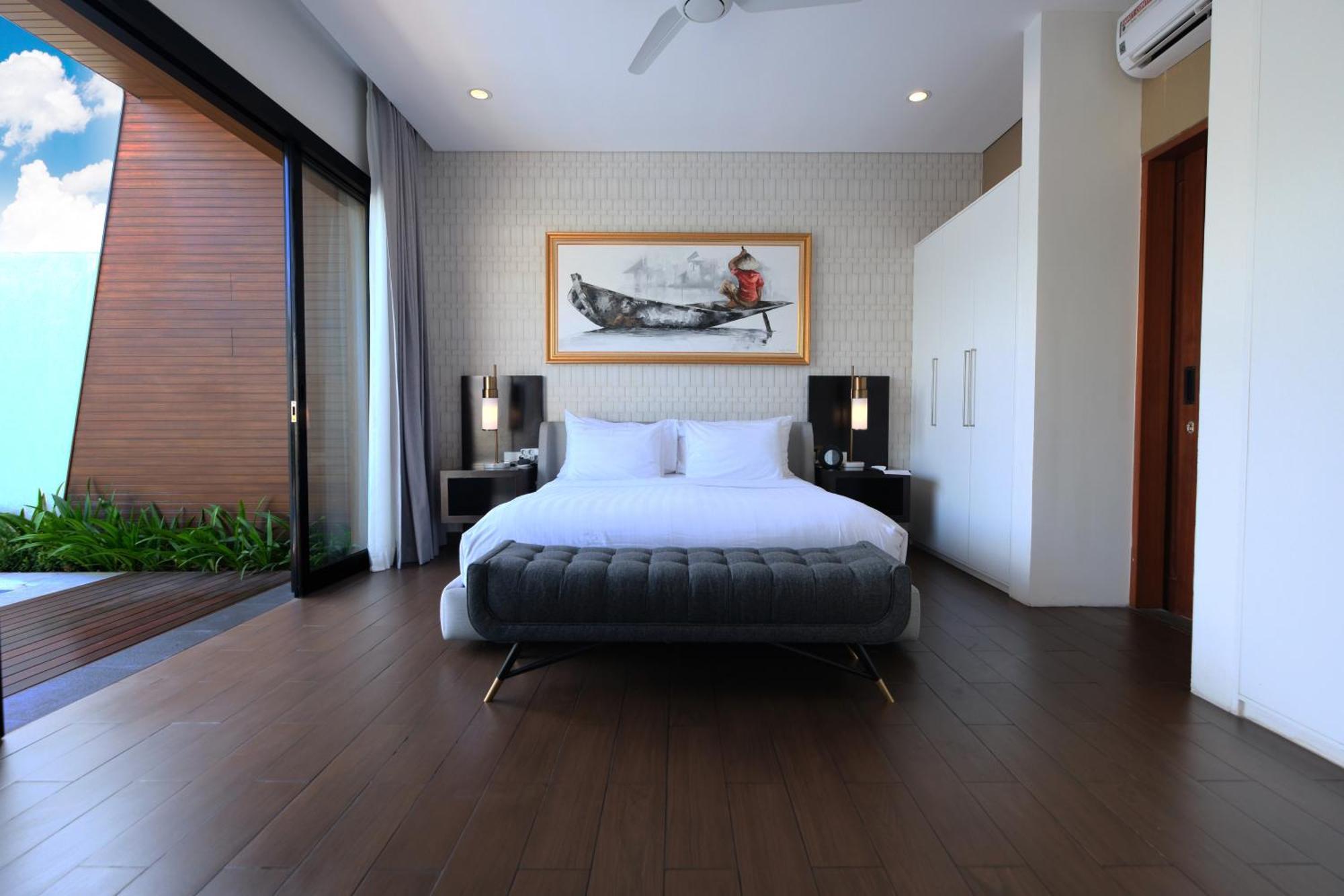 The Claremont Luxury Villas Семіньяк Екстер'єр фото