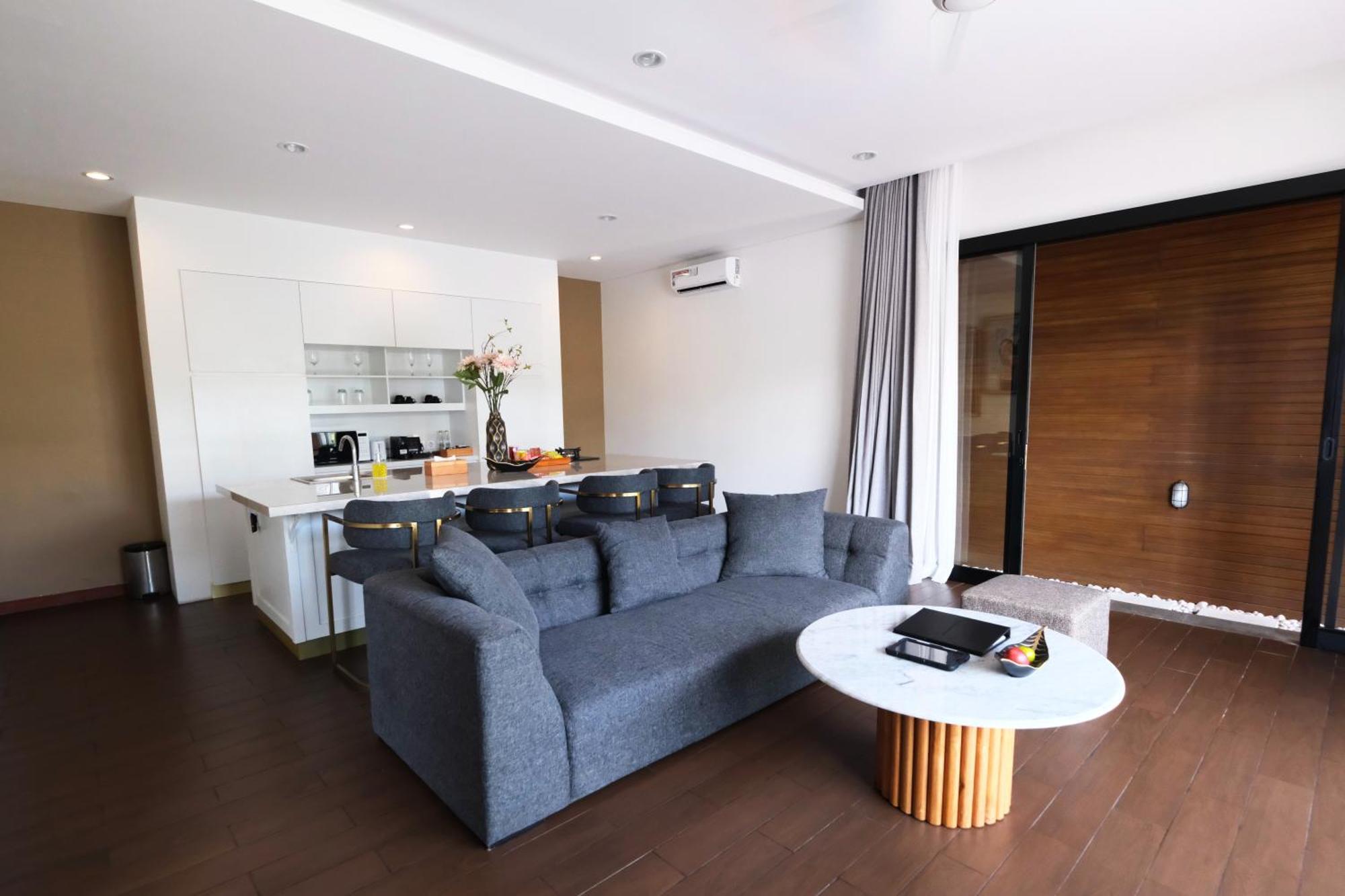 The Claremont Luxury Villas Семіньяк Екстер'єр фото